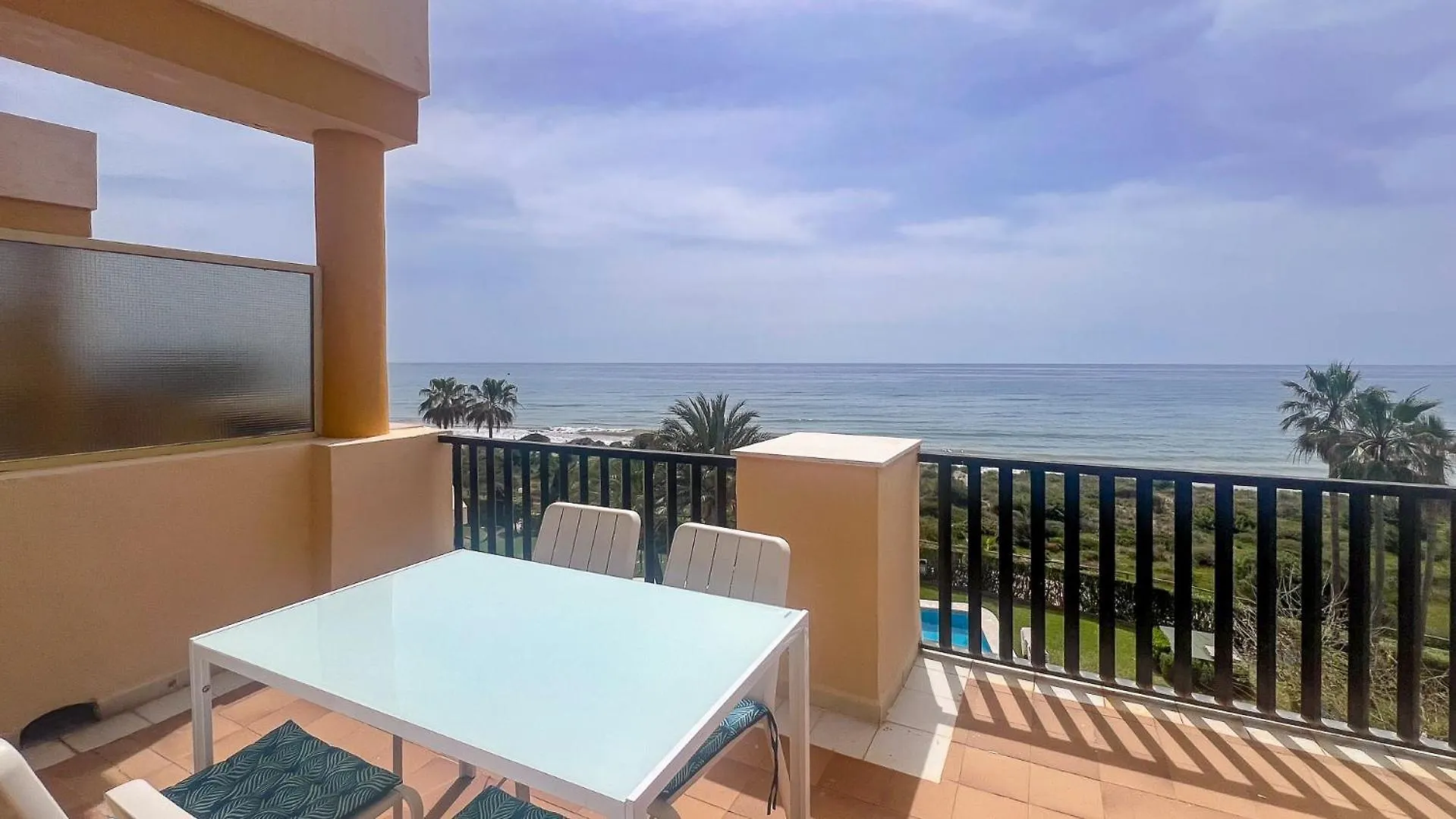 Oleholidays 841 Romana Playa Frente Al Mar Marbella Appartement