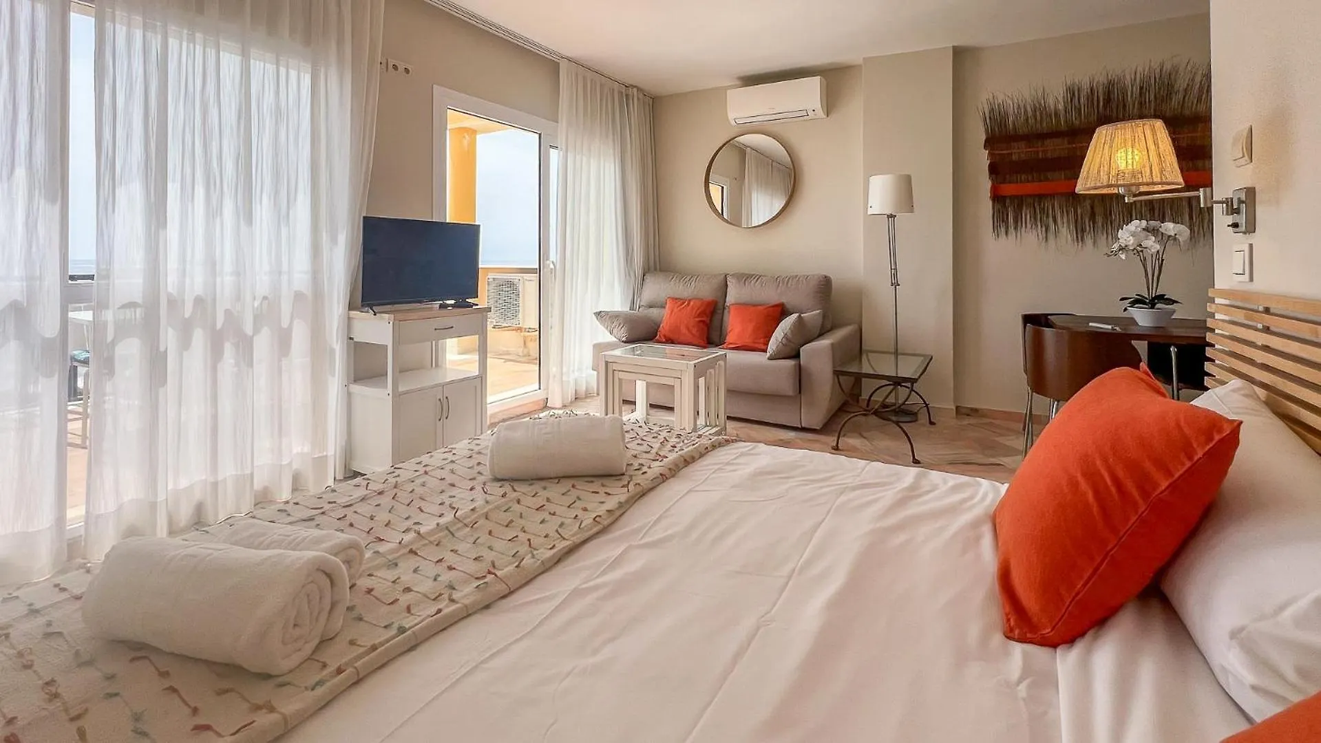 Oleholidays 841 Romana Playa Frente Al Mar Marbella Apartment
